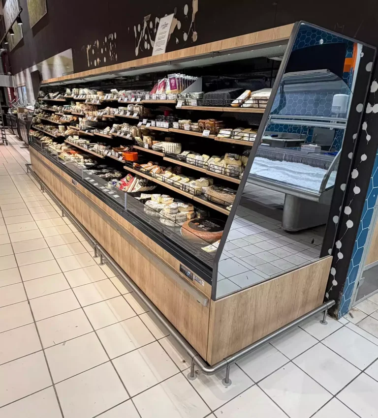 Pose de protections en inox – Super U Noyal-Châtillon — photo 3