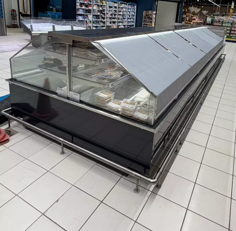 Pose de protections en inox – Super U Noyal-Châtillon — photo 5
