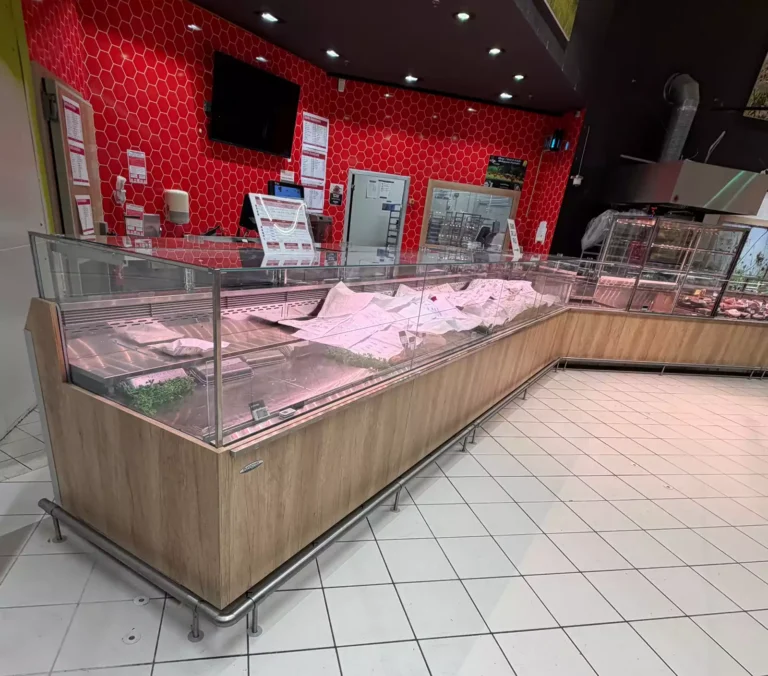 Pose de protections en inox – Super U Noyal-Châtillon — photo 6